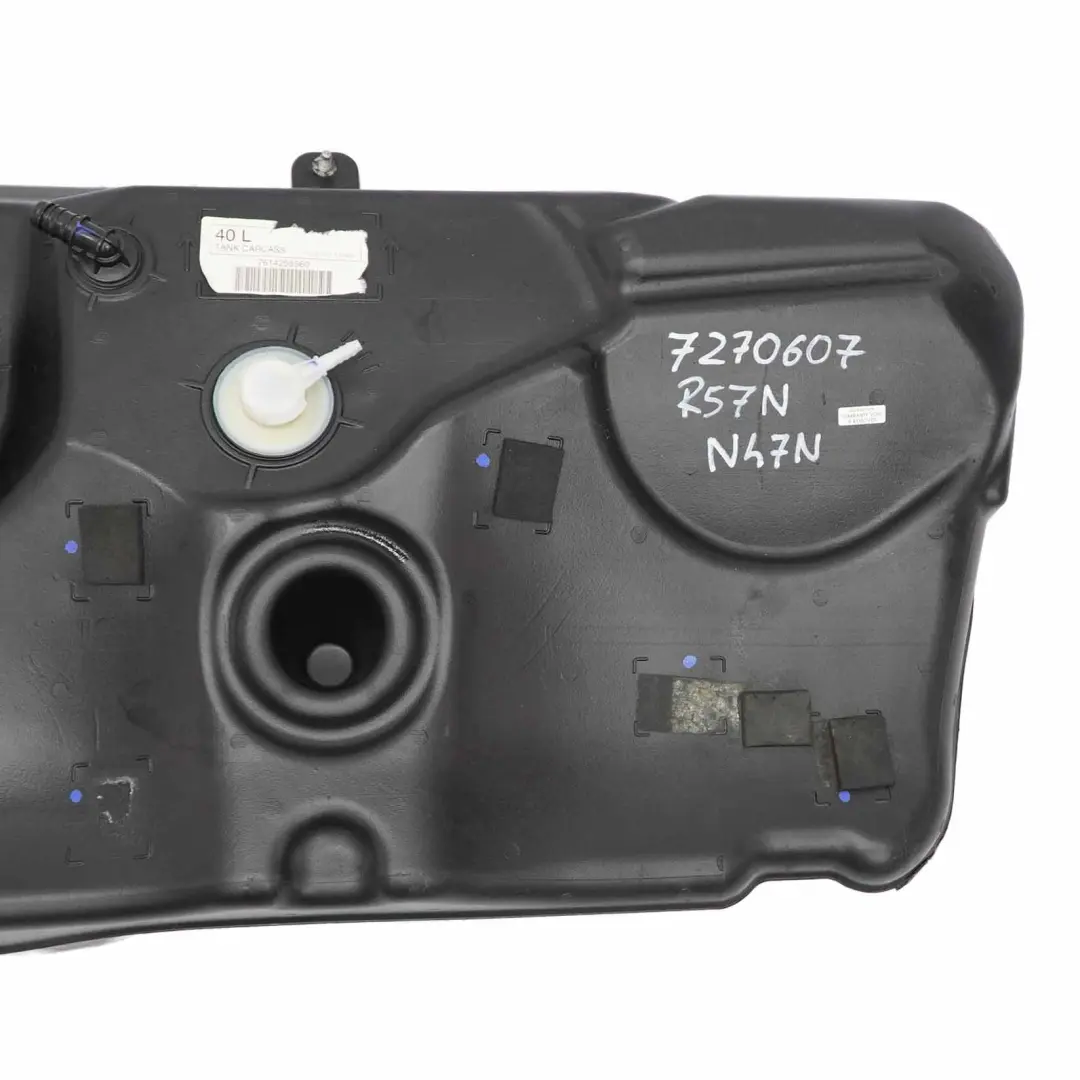 Deposito De combustible desnudo 40 L N47N para Mini R57 LCI Diesel con número de pieza 7270607 Mini R57 LCI Diesel Deposito De combustible desnudo 40 L N47N - SKU 7270607 - Número de pieza 7270607