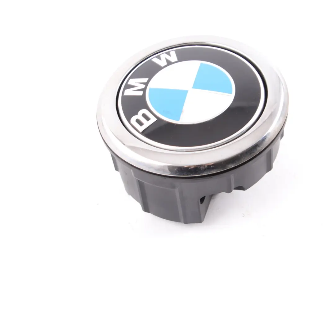 Emblemat Przycisk Otwierania Bagażnika do BMW F20 F21 o numerze 7270728 BMW F20 F21 Emblemat Przycisk Otwierania Bagażnika - SKU 7270728-11 - Numer Części 7270728
