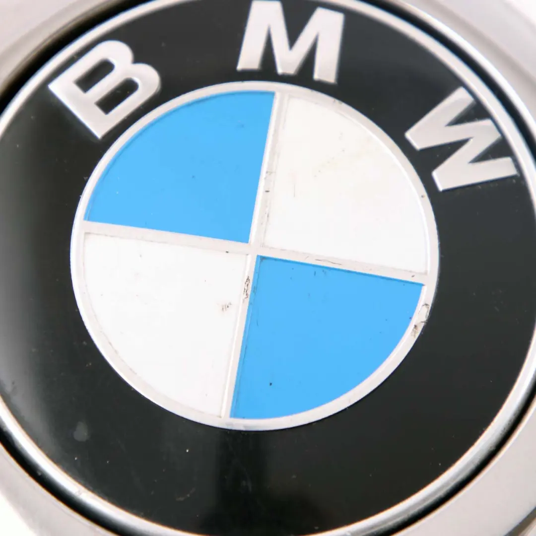Bootlid Trunk Lid Emblem Button Rear to BMW 1 Series F20 F21 LCI 4 with Part number 7270728 BMW 1 Series F20 F21 LCI 4 Bootlid Trunk Lid Emblem Button Rear - SKU 7270728-4 - Part number 7270728