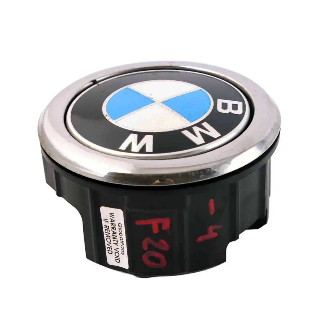 Emblemat Klamka Klapy Bagażnika do BMW F20 F21 LCI o numerze 7270728 BMW F20 F21 LCI Emblemat Klamka Klapy Bagażnika - SKU 7270728-4 - Numer Części 7270728