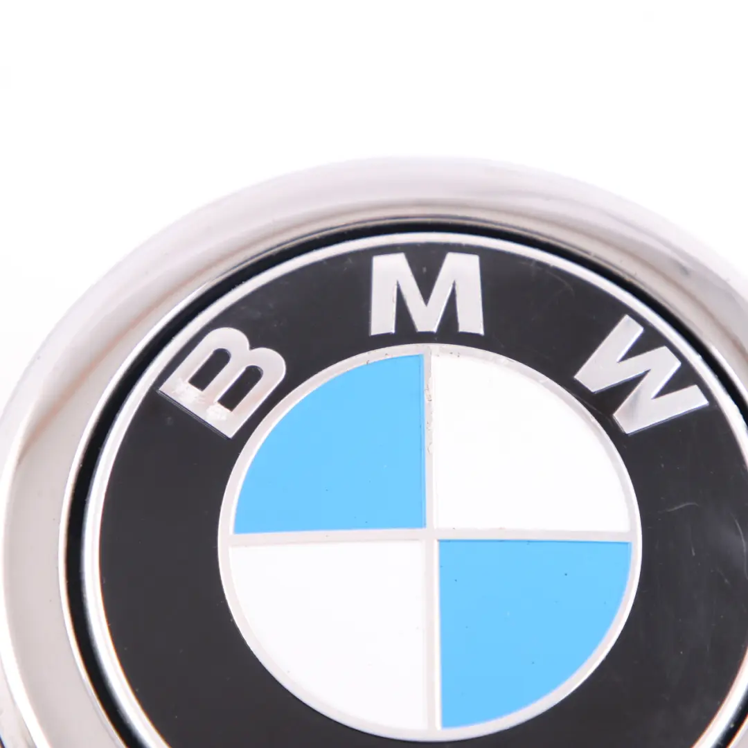 BMW F20 F21 Emblemat Przycisk Otwierania Klapy Tył - SKU 7270728-9 - Numer Części 7270728