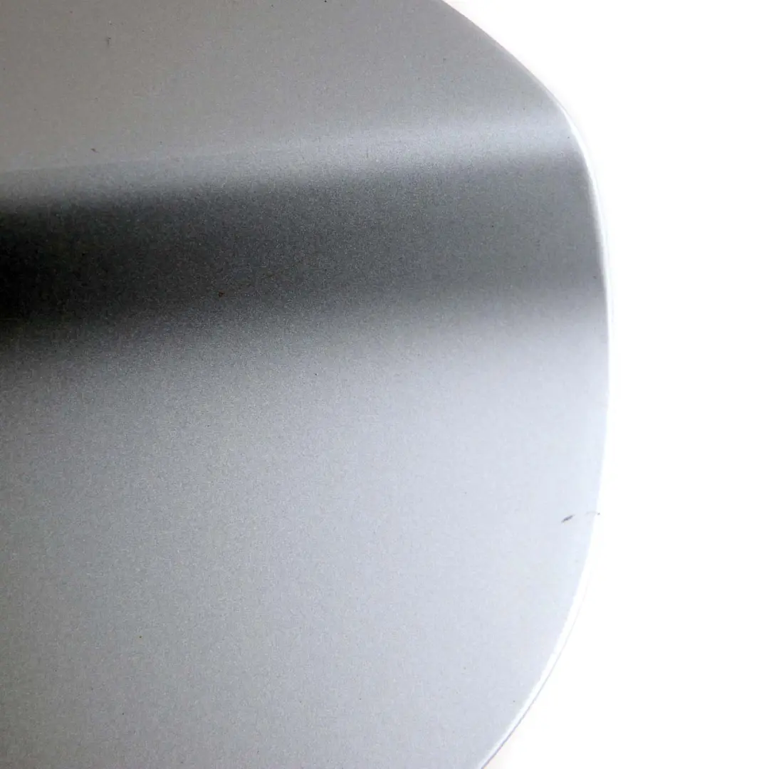 Klapka Wlewu Paliwa Glacier Silver Srebrna A83 do BMW F20 o numerze 7270765 BMW F20 Klapka Wlewu Paliwa Glacier Silver Srebrna A83 - SKU 7270765-GSB - Numer Części 7270765