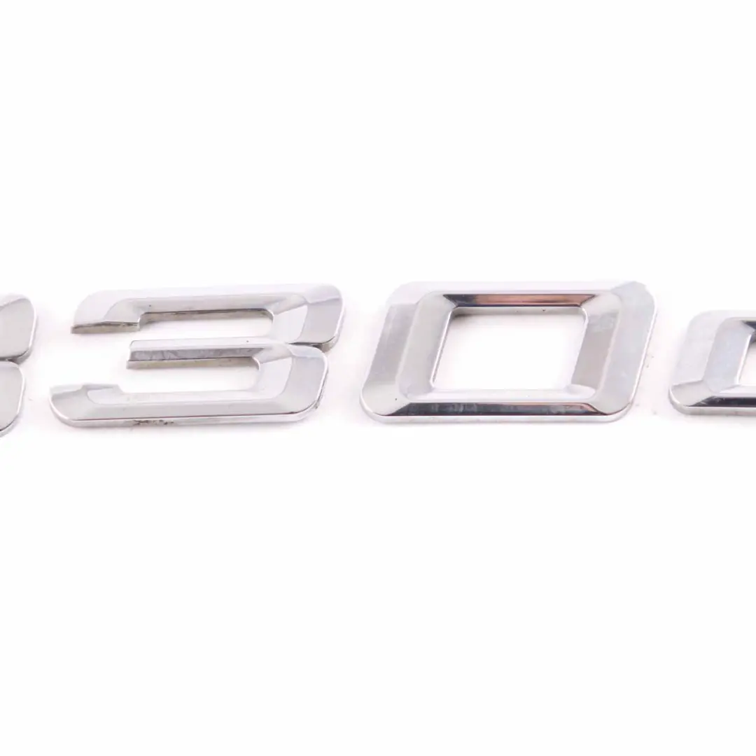 BMW F30 Emblèmes Lettrage Arrière Adhered Coffre Couvercle Emblème 330d - SKU 7270816 - Numéro de pièce 7270816