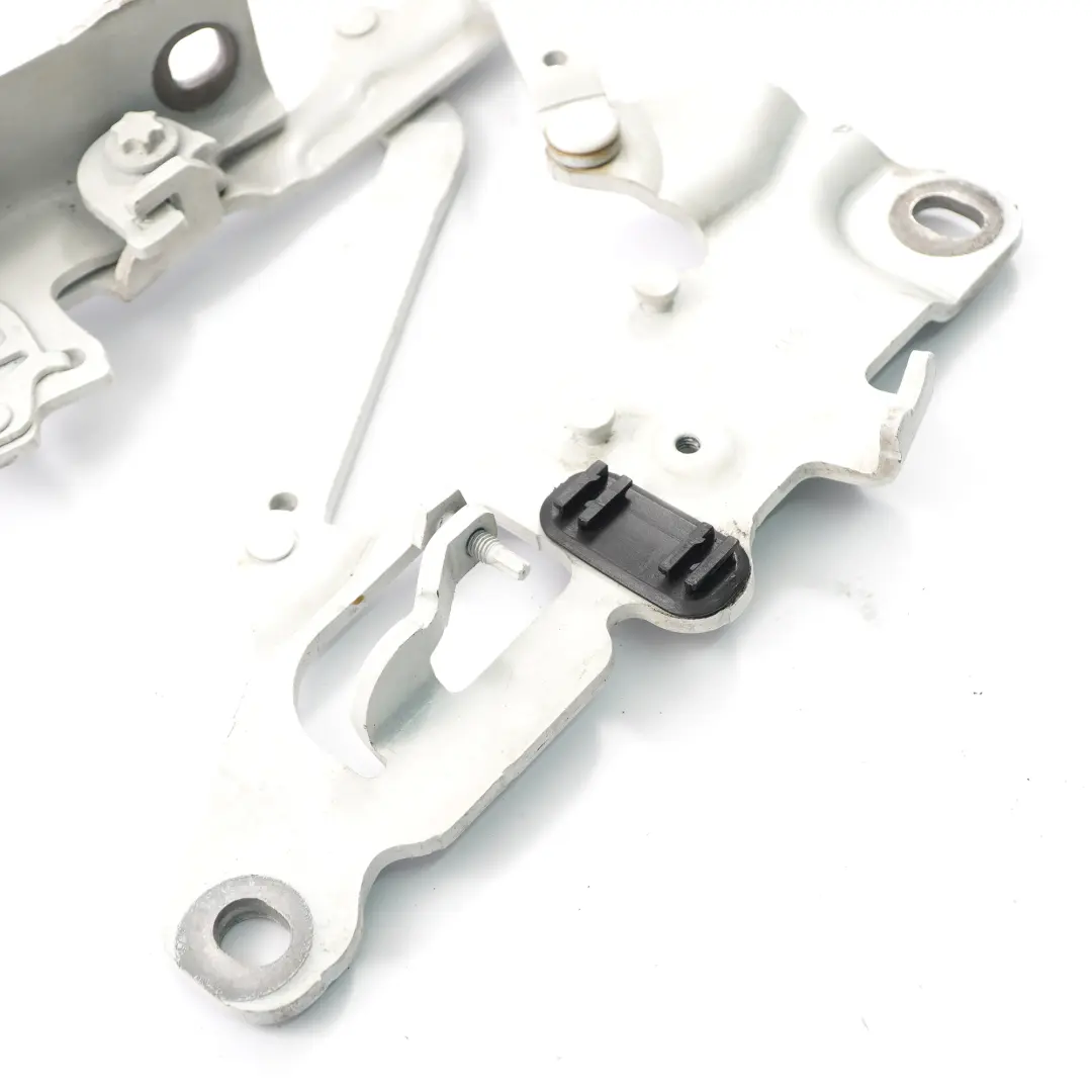 Hood Hinge BMW F10 F11 F12 Engine Bonnet Right O/S Alpinweiss 3 - 300 7249888 to with Part number 7270884 Hood Hinge BMW F10 F11 F12 Engine Bonnet Right O/S Alpinweiss 3 - 300 7249888 - SKU 7270884-AW - Part number 7270884