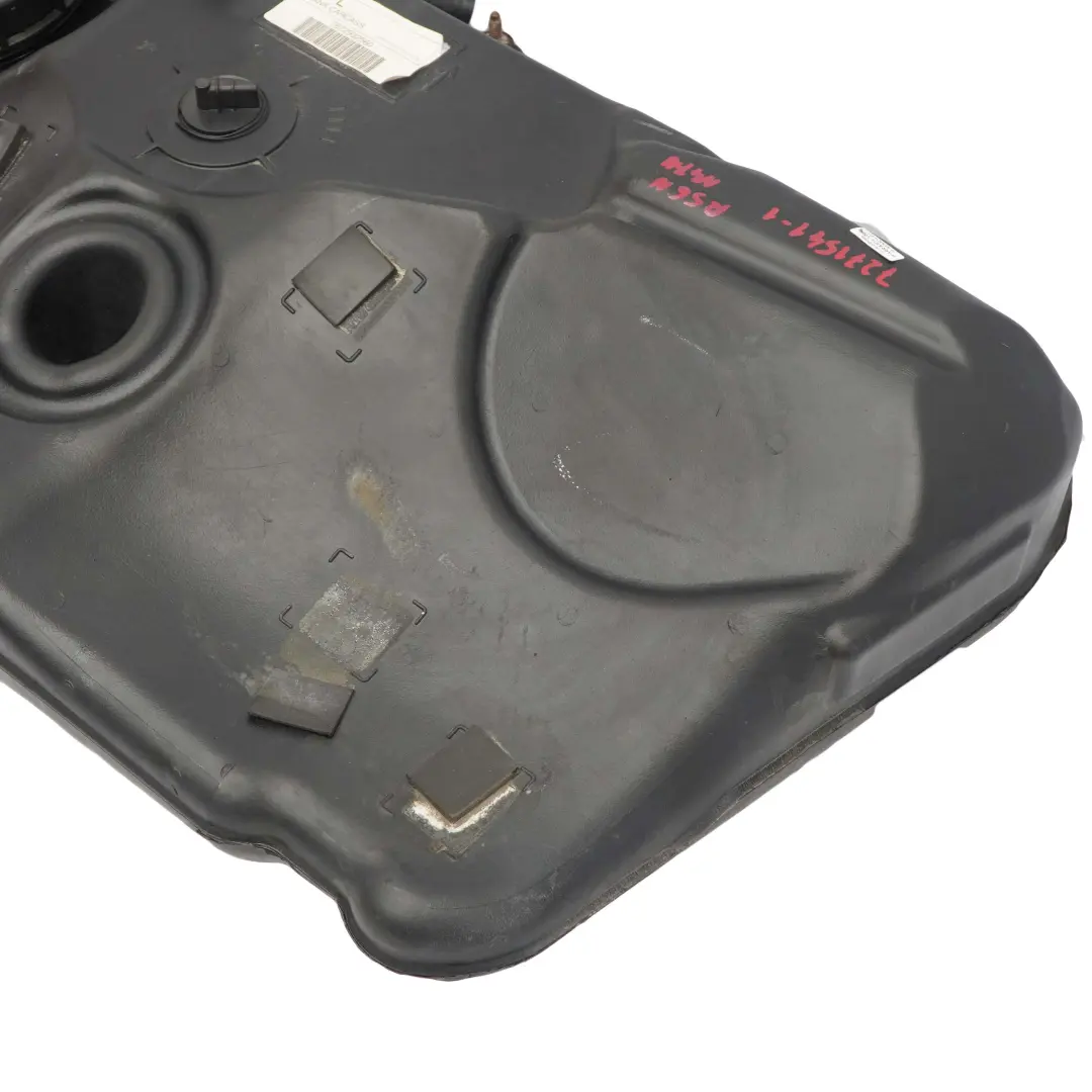 Deposito De combustible desnudo 40 L N47N para Mini Clubman Cooper R55 R56 LCI Diesel con número de pieza 7271541 Mini Clubman Cooper R55 R56 LCI Diesel Deposito De combustible desnudo 40 L N47N - SKU 7271541-1 - Número de pieza 7271541