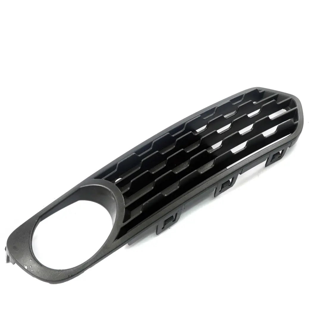 Atrapa Ramka Zderzaka Kratka Halogenu Prawy Przód do BMW F20 F21 o numerze 7272558 BMW F20 F21 Atrapa Ramka Zderzaka Kratka Halogenu Prawy Przód - SKU 7272558 - Numer Części 7272558
