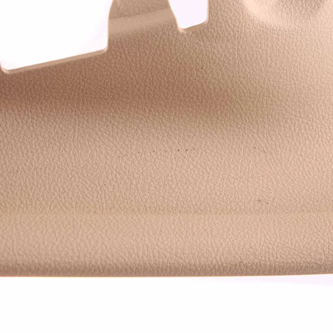 Tapa Tira Entrada Interior Trasera Derecha Negro 7221918 para BMW F30 con número de pieza 7272596 BMW F30 Tapa Tira Entrada Interior Trasera Derecha Negro 7221918 - SKU 7272596 - Número de pieza 7272596