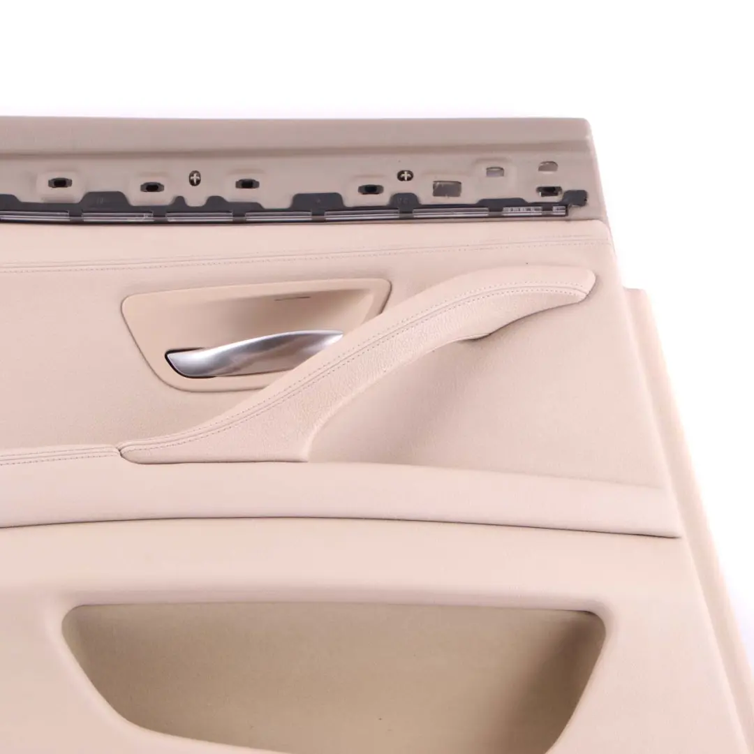 Boczek Panel Drzwi Lewy Tył Skóra Beż do BMW F10 F11 o numerze 7273287 BMW F10 F11 Boczek Panel Drzwi Lewy Tył Skóra Beż - SKU 7273287 - Numer Części 7273287