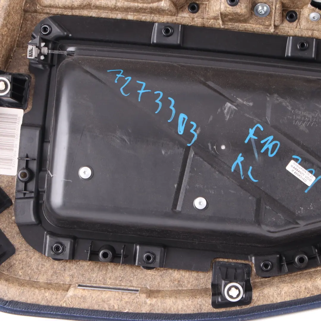 Tapicerka Boczek Panel Drzwi Lewy Tył Czarna Skóra do BMW F10 F11 o numerze 7273303 BMW F10 F11 Tapicerka Boczek Panel Drzwi Lewy Tył Czarna Skóra - SKU 7273303 - Numer Części 7273303