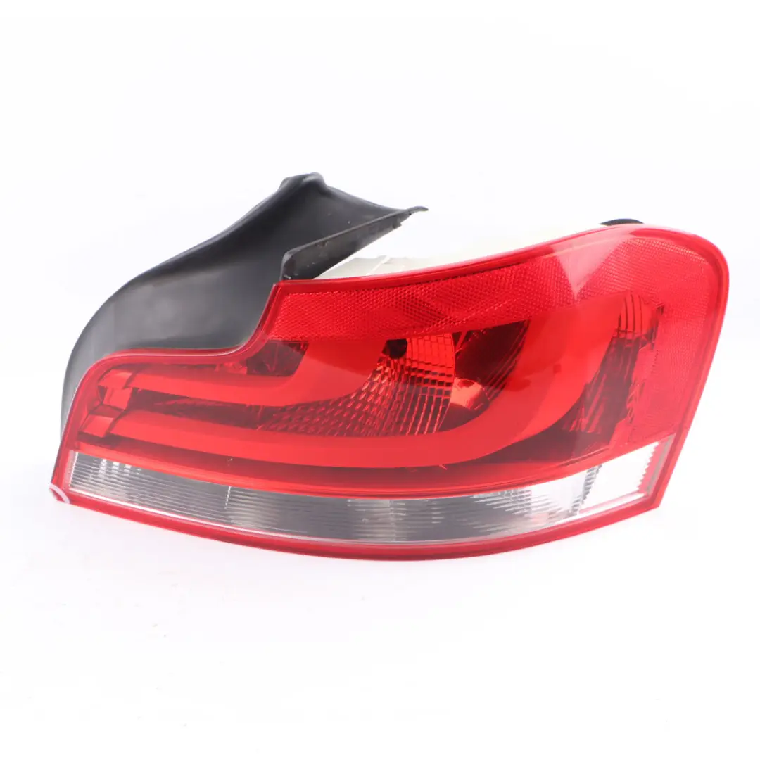 Lamp BMW E82 E88 Coupe Cabrio Tail Light Lightning Right O/S to Rear with Part number 7273428 Rear Lamp BMW E82 E88 Coupe Cabrio Tail Light Lightning Right O/S - SKU 7273428-1 - Part number 7273428