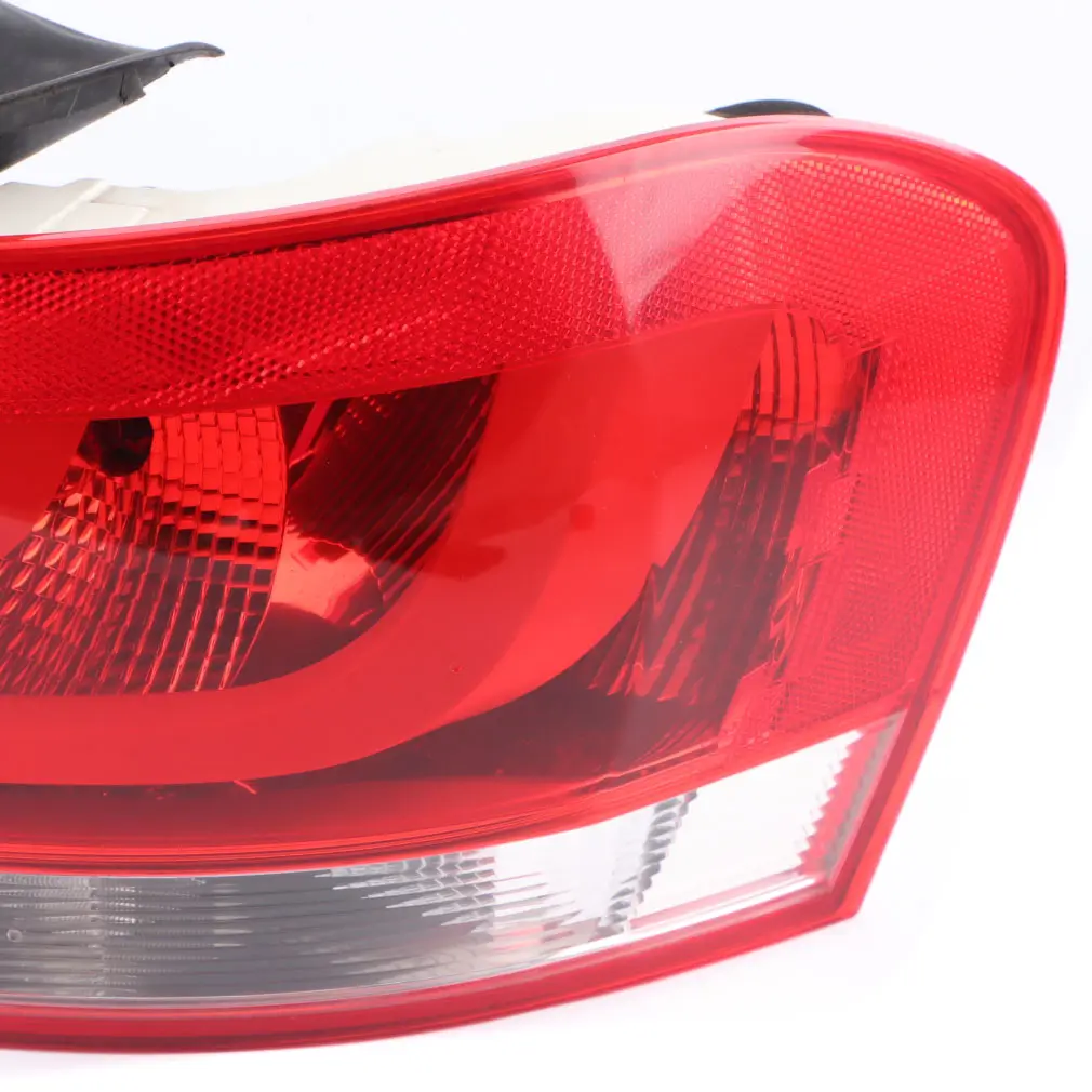 Lamp BMW E82 E88 Coupe Cabrio Tail Light Lightning Right O/S to Rear with Part number 7273428 Rear Lamp BMW E82 E88 Coupe Cabrio Tail Light Lightning Right O/S - SKU 7273428-1 - Part number 7273428