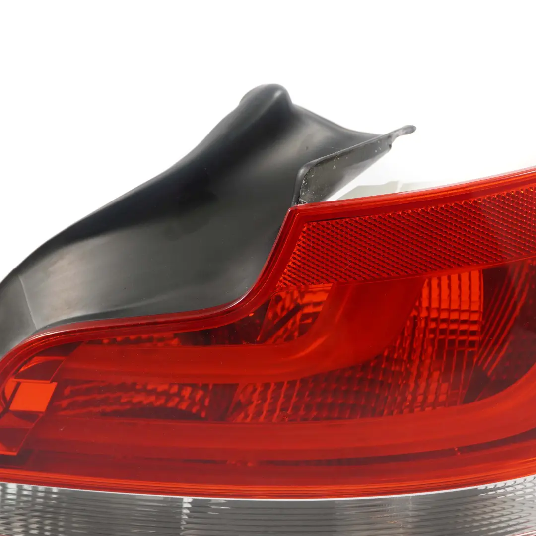 Lamp BMW E82 E88 Coupe Cabrio Tail Light Lightning Right O/S to Rear with Part number 7273428 Rear Lamp BMW E82 E88 Coupe Cabrio Tail Light Lightning Right O/S - SKU 7273428 - Part number 7273428