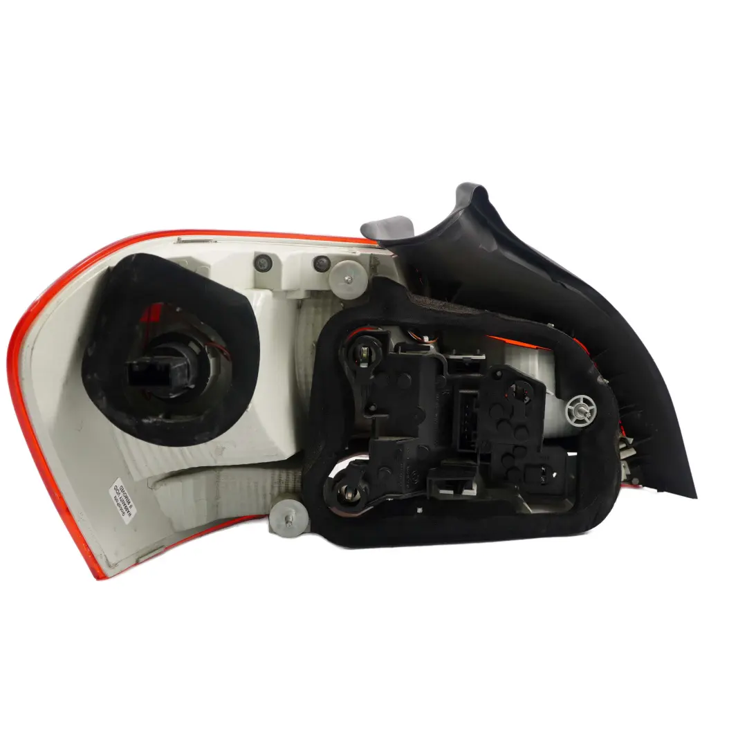 Panneau Laterale Feu Arriere Lampe Lumiere Droite pour BMW 1 Serie E82 E88 à propos du numéro de pièce 7273428 BMW 1 Serie E82 E88 Panneau Laterale Feu Arriere Lampe Lumiere Droite - SKU 7273428 - Numéro de pièce 7273428