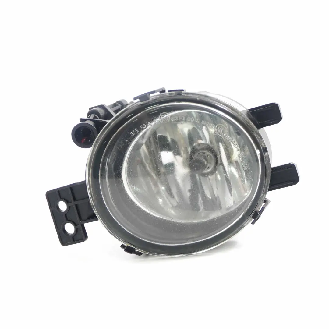 Fog Light BMW E82 E88 Fog Lamp Front Bumper Left N/S Lighting Unit to with Part number 7273447 Fog Light BMW E82 E88 Fog Lamp Front Bumper Left N/S Lighting Unit - SKU 7273447 - Part number 7273447