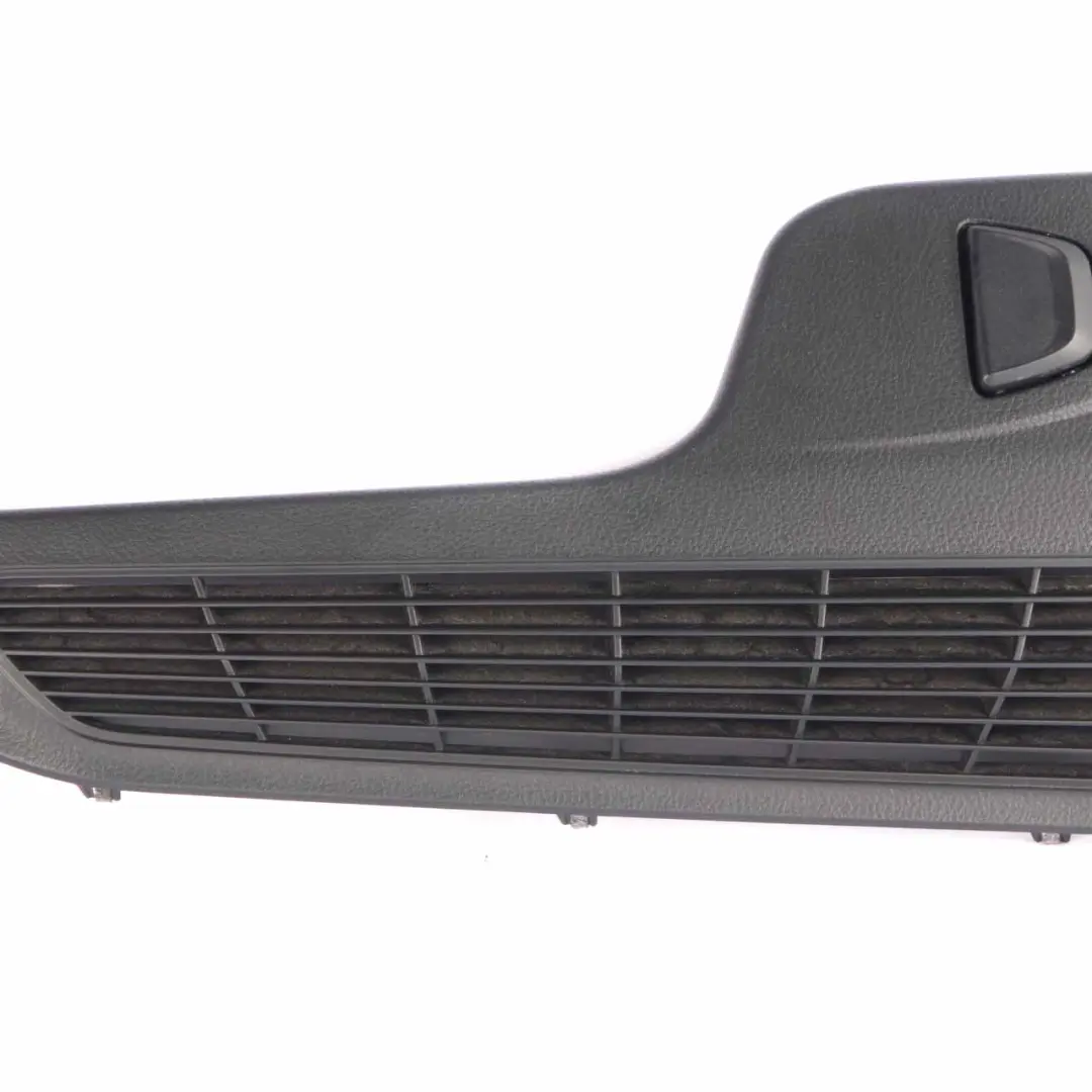 Embellecedor Panel Barandilla Derecha Maletero Negro 7238878 para BMW F31 con número de pieza 7273740 BMW F31 Embellecedor Panel Barandilla Derecha Maletero Negro 7238878 - SKU 7273740 - Número de pieza 7273740