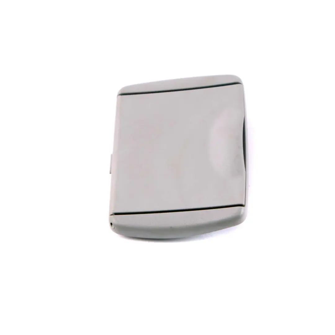 Couvercle montage filet de chargement avant droit Everest Grey 7264702 pour BMW F31 à propos du numéro de pièce 7273788 BMW F31 Couvercle montage filet de chargement avant droit Everest Grey 7264702 - SKU 7273788 - Numéro de pièce 7273788