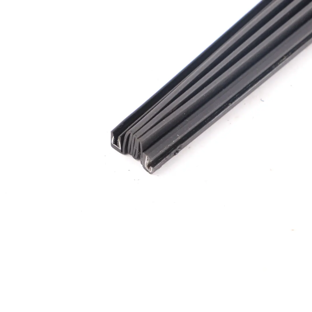 Coulisses Toit Ouvrant BMW F20 F30 F80 Caoutchouc pour à propos du numéro de pièce 7274218 Coulisses Toit Ouvrant BMW F20 F30 F80 Caoutchouc - SKU 7274218 - Numéro de pièce 7274218