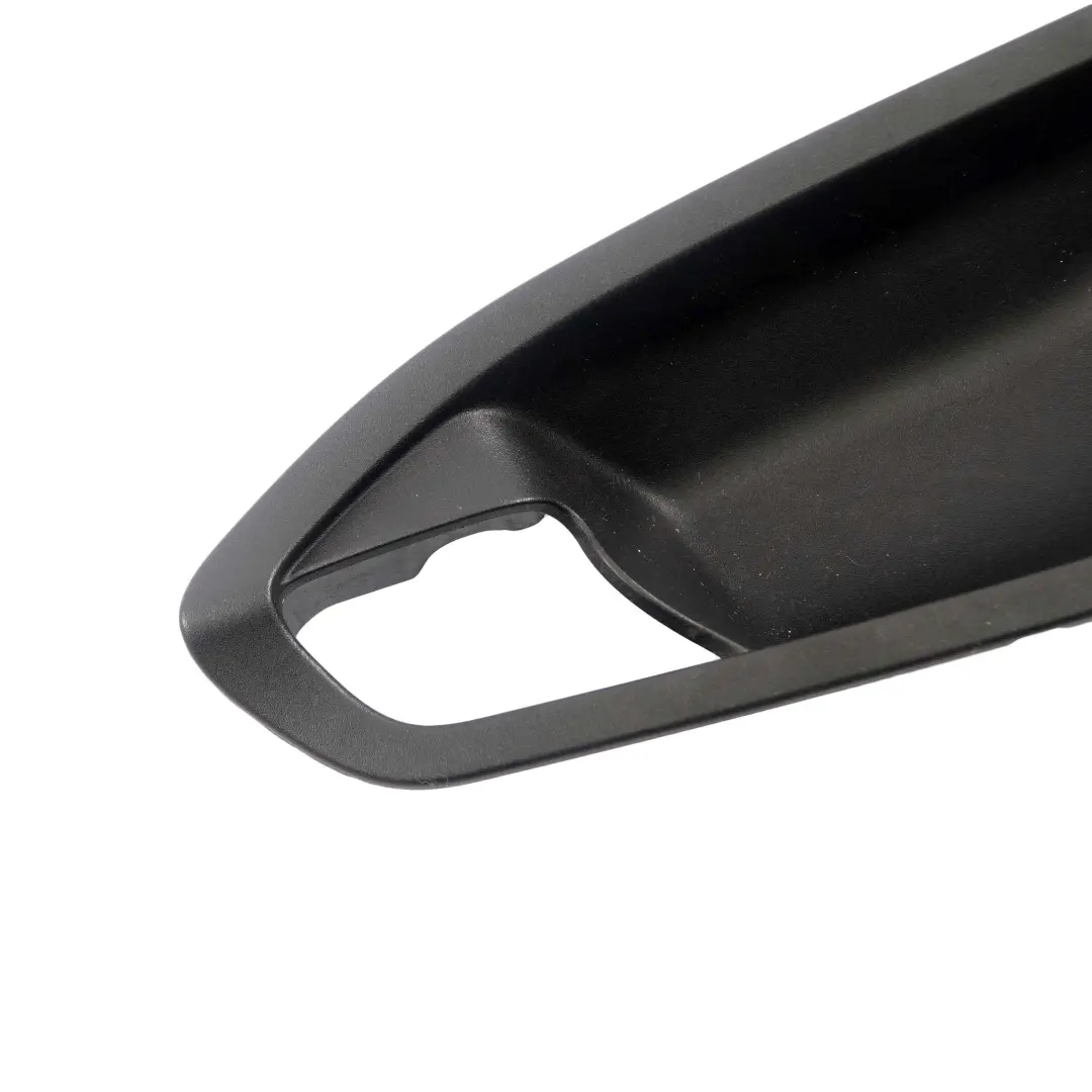 Interior Izquierda Tapa Abrepuertas Embellecedor Negro 7270975 para BMW F20 F21 F22 con número de pieza 7274487 BMW F20 F21 F22 Interior Izquierda Tapa Abrepuertas Embellecedor Negro 7270975 - SKU 7274487 - Número de pieza 7274487