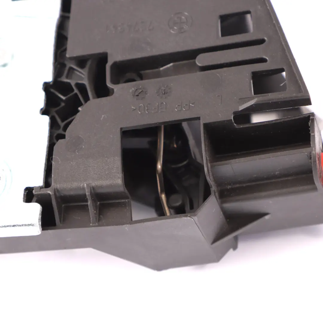 Blocco dello schienale BMW F20 F31 Sedile posteriore ribaltabile sinistra Catch per con numero di parte 7274541 Blocco dello schienale BMW F20 F31 Sedile posteriore ribaltabile sinistra Catch - SKU 7274541-1 - Numero di parte 7274541