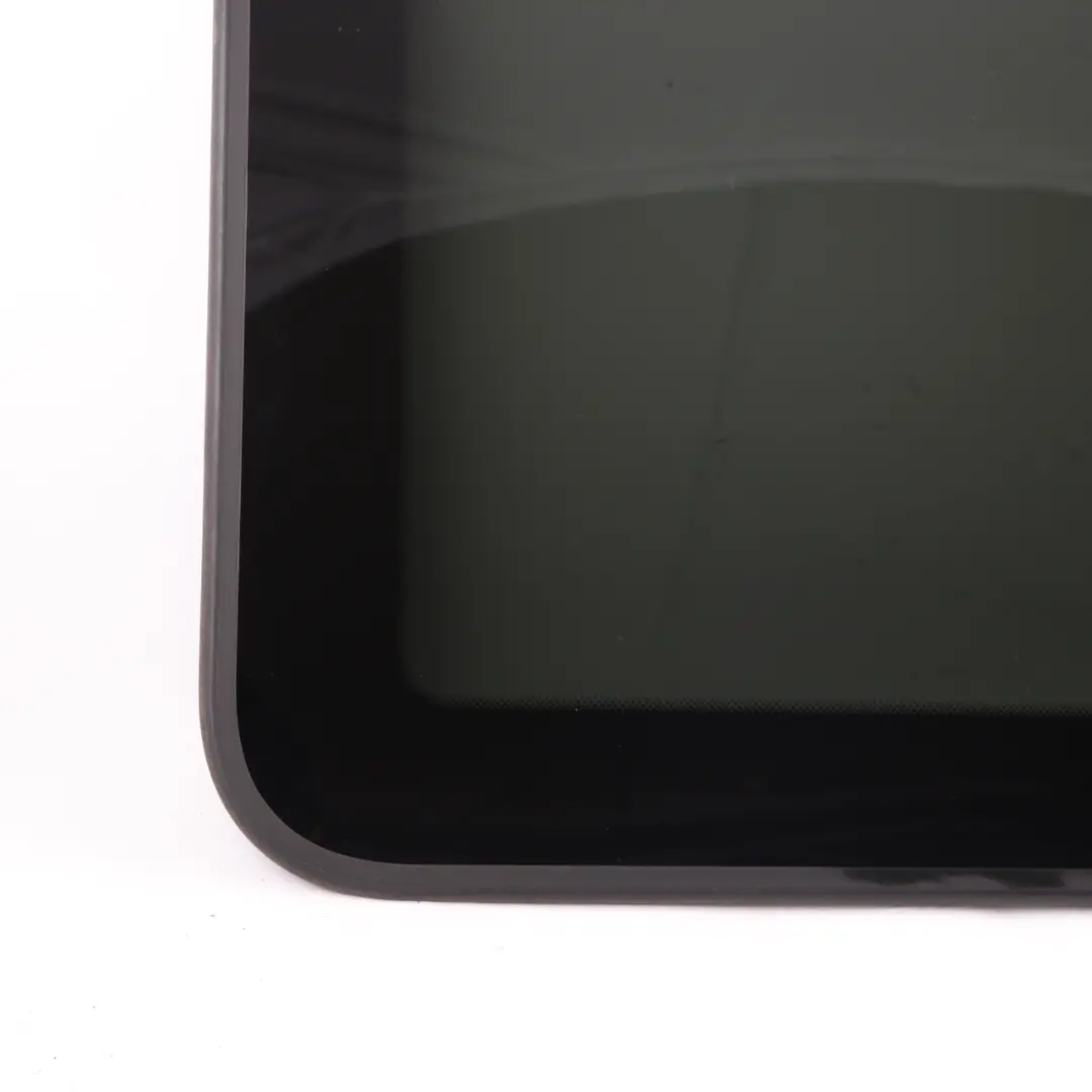 Szyba Szyberdach AS3 do BMW F32 F82 M4 o numerze 7275627 BMW F32 F82 M4 Szyba Szyberdach AS3 - SKU 7275627 - Numer Części 7275627