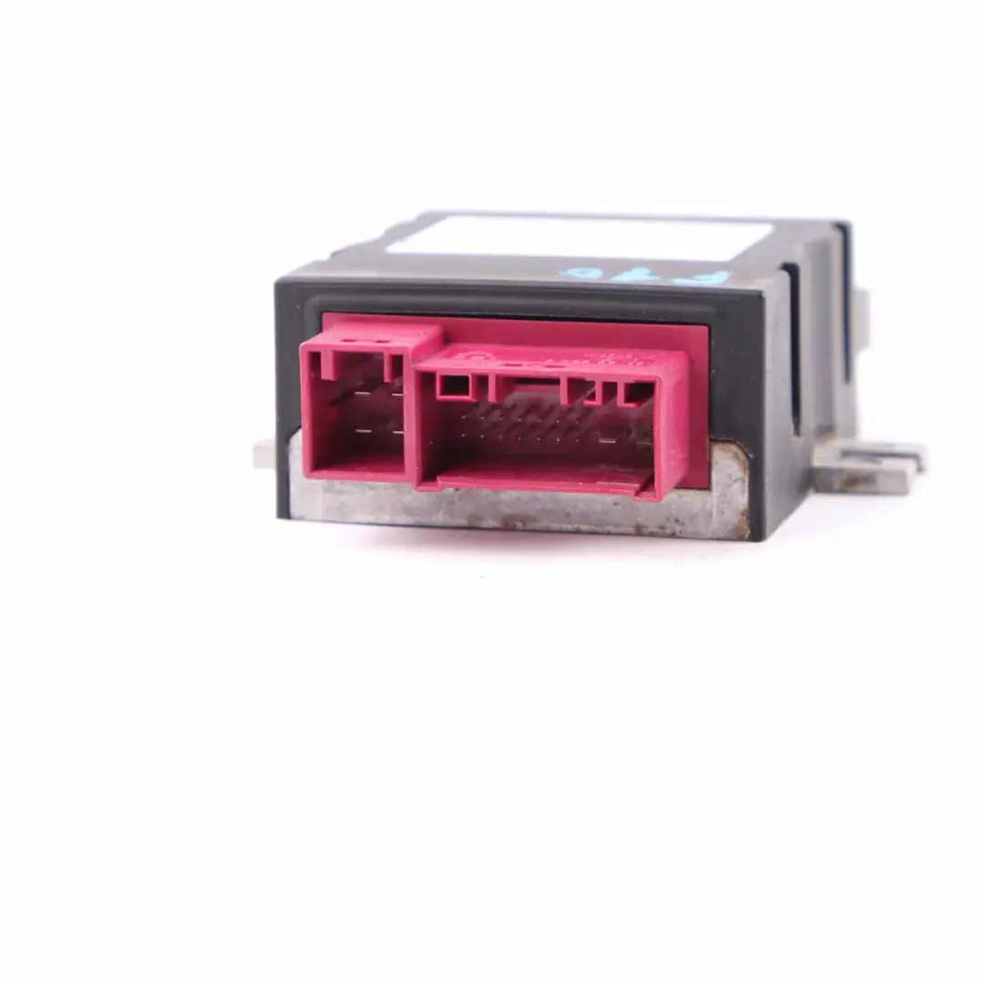 Unità di controllo Modulo ECU Pompa carburante per BMW F10 F11 F01 con numero di parte 7276384 BMW F10 F11 F01 Unità di controllo Modulo ECU Pompa carburante - SKU 7276384 - Numero di parte 7276384