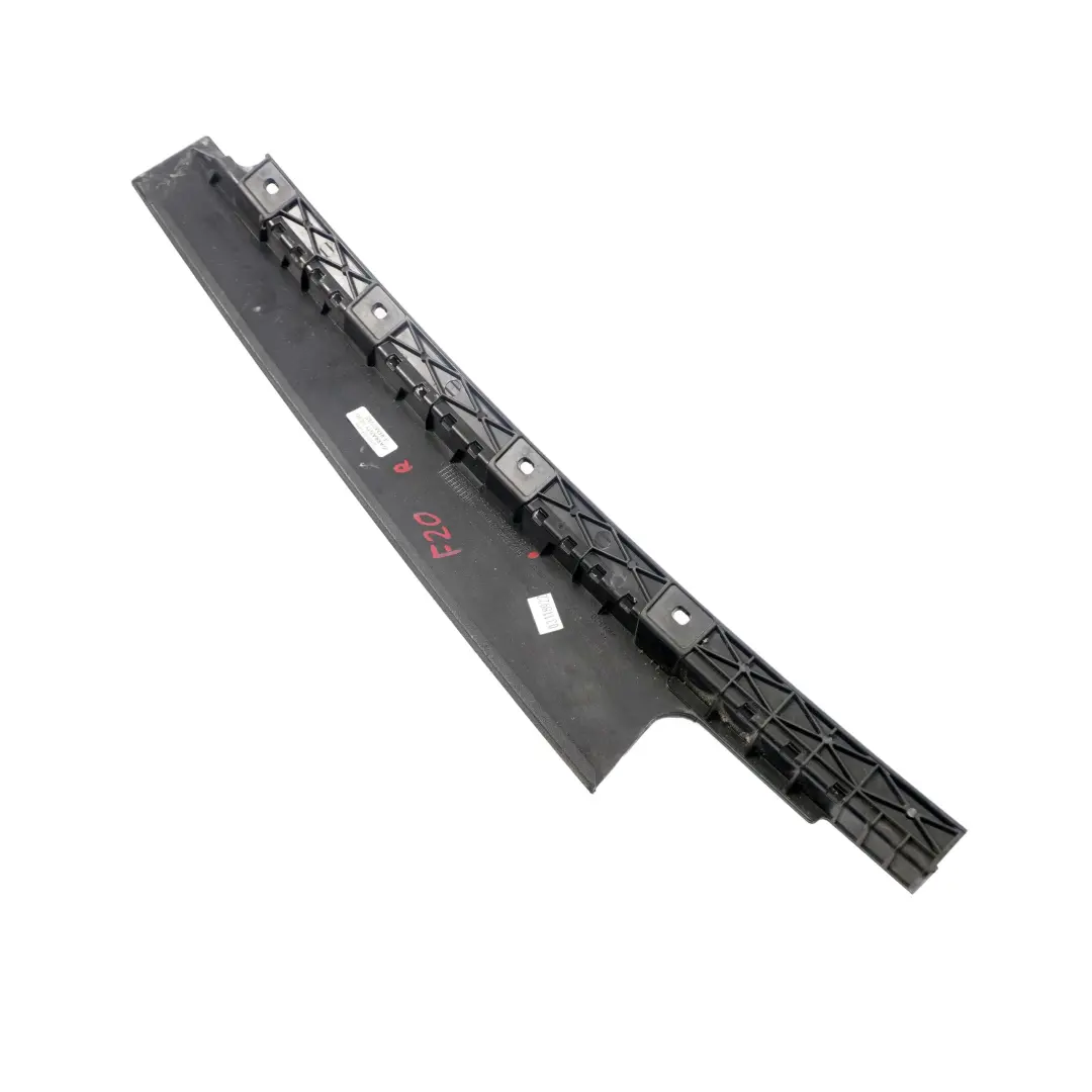 Tapa Acabado Ventana Pilar B Derecha Puerta Alto Brillo para BMW F20 LCI con número de pieza 7276964 BMW F20 LCI Tapa Acabado Ventana Pilar B Derecha Puerta Alto Brillo - SKU 7276964 - Número de pieza 7276964