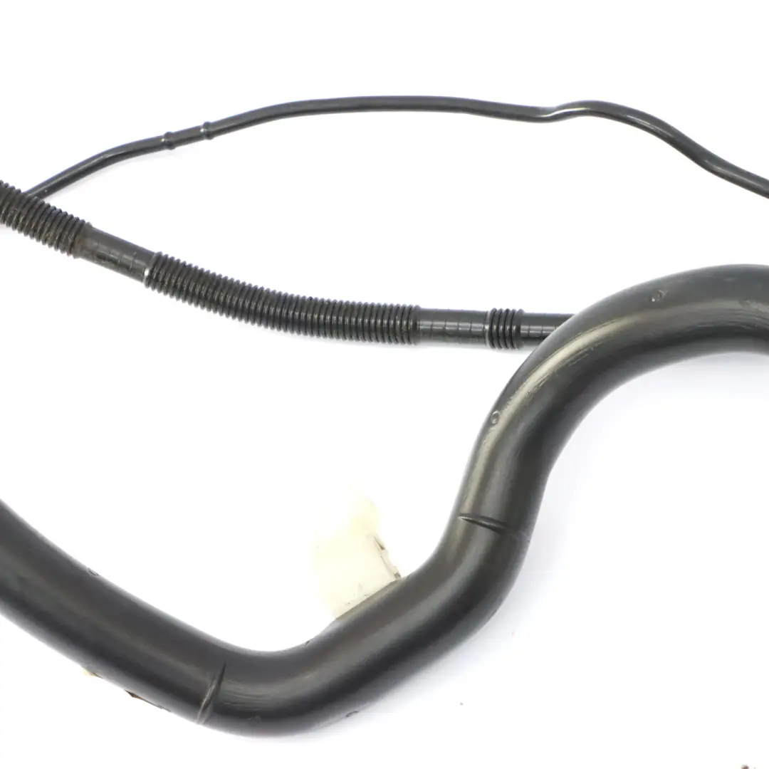 Tubo di rifornimento BMW F34 GT Benzina N20 N55 B48 B55 collo serbatoio per con numero di parte 7277862 Tubo di rifornimento BMW F34 GT Benzina N20 N55 B48 B55 collo serbatoio - SKU 7277862 - Numero di parte 7277862