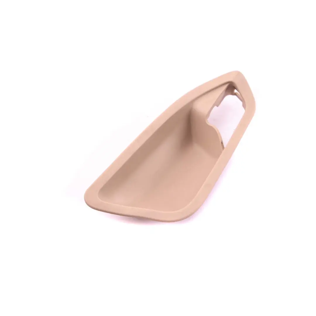 Prawa Osłona Obudowa Klamki Drzwi do BMW F20 F21 F22 o numerze 7278454 BMW F20 F21 F22 Prawa Osłona Obudowa Klamki Drzwi - SKU 7278454 - Numer Części 7278454