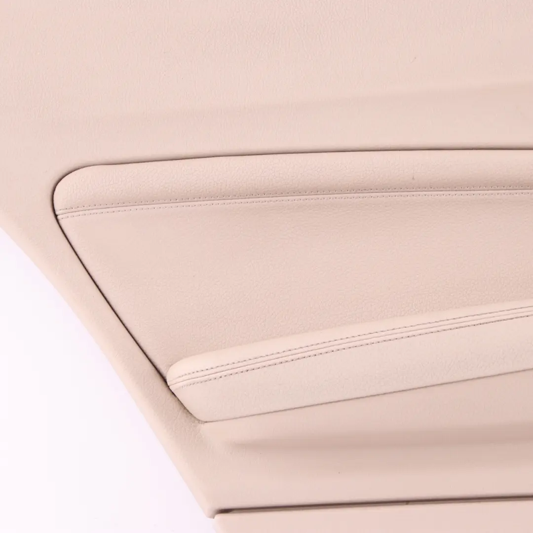 Panel de Tarjeta de Puerta Trasera Izquierda Forro Tapa Cuero Oyster para BMW F20 con número de pieza 7278491 BMW F20 Panel de Tarjeta de Puerta Trasera Izquierda Forro Tapa Cuero Oyster - SKU 7278491 - Número de pieza 7278491