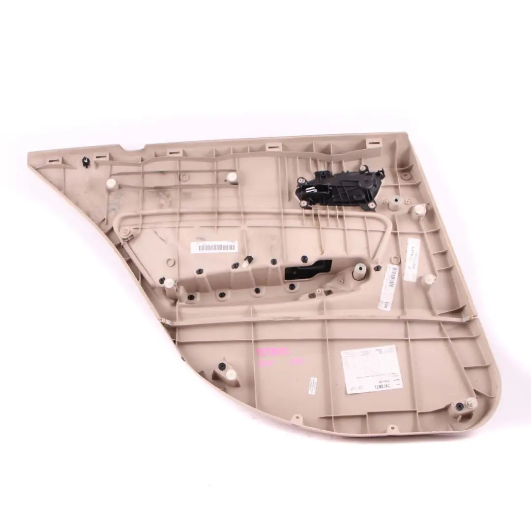 Panel de la tarjeta de puerta trasera derecha de cuero Dakota Oyster para BMW F20 con número de pieza 7278492 BMW F20 Panel de la tarjeta de puerta trasera derecha de cuero Dakota Oyster - SKU 7278492 - Número de pieza 7278492