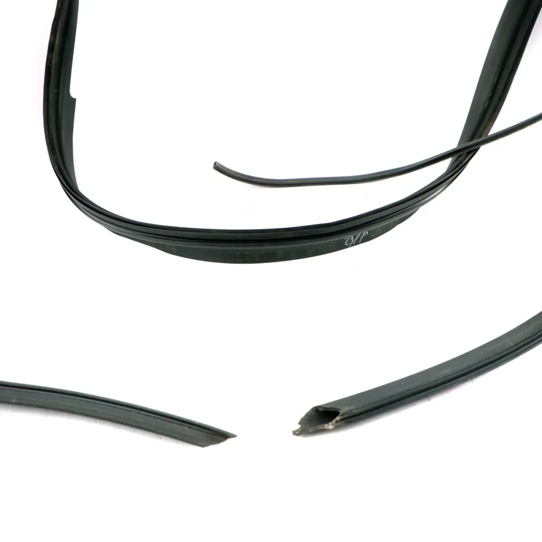  Guarnizione Parabrezza Anteriore BMW F33 F83 M4 Copertura Gomma Montante - SKU 7279772 - Numero di parte 7279772