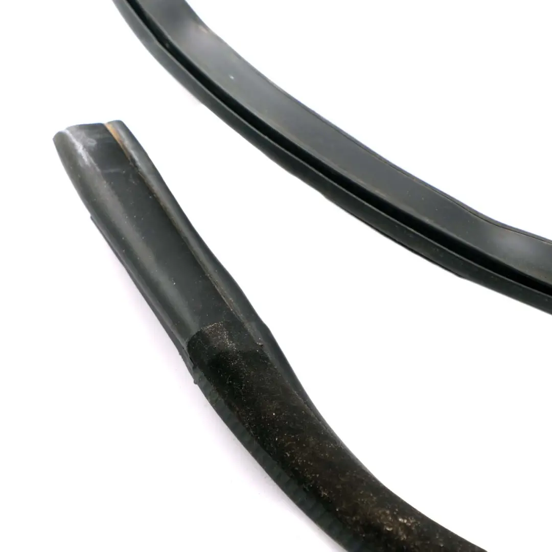 Front Windscreen Seal BMW F33 F83 M4 Rubber Cover Windshield A-pillar to with Part number 7279772 Front Windscreen Seal BMW F33 F83 M4 Rubber Cover Windshield A-pillar - SKU 7279772 - Part number 7279772