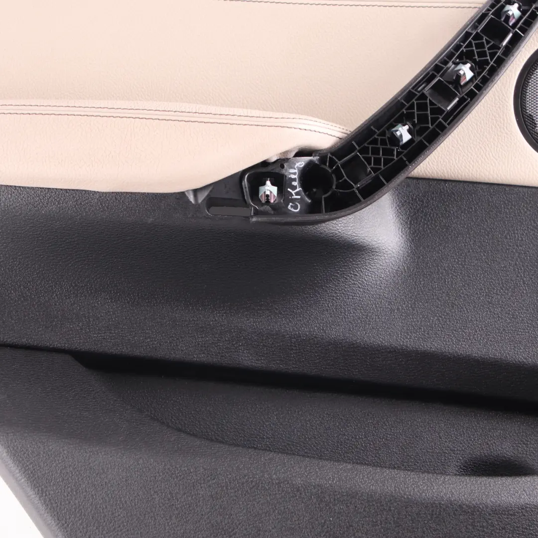 Tarjeta Puerta Trasera Izquierda Forro Cubierta Cuero Nevada Oyster para BMW X3 F25 con número de pieza 7279925 BMW X3 F25 Tarjeta Puerta Trasera Izquierda Forro Cubierta Cuero Nevada Oyster - SKU 7279925 - Número de pieza 7279925