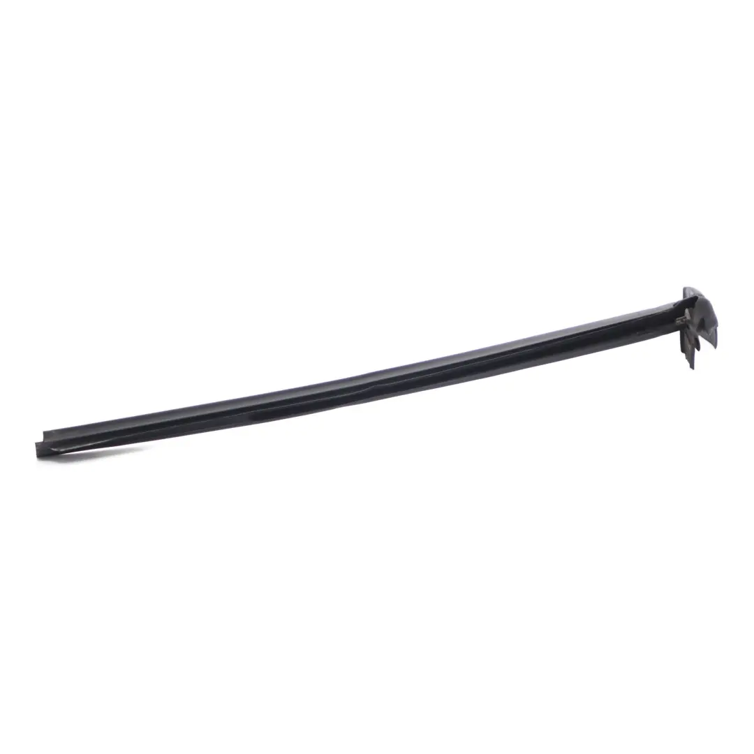Guarnizione quarto Finestra posteriore destra Canale interna per BMW F33 F83 M4 con numero di parte 7280296 BMW F33 F83 M4 Guarnizione quarto Finestra posteriore destra Canale interna - SKU 7280296 - Numero di parte 7280296