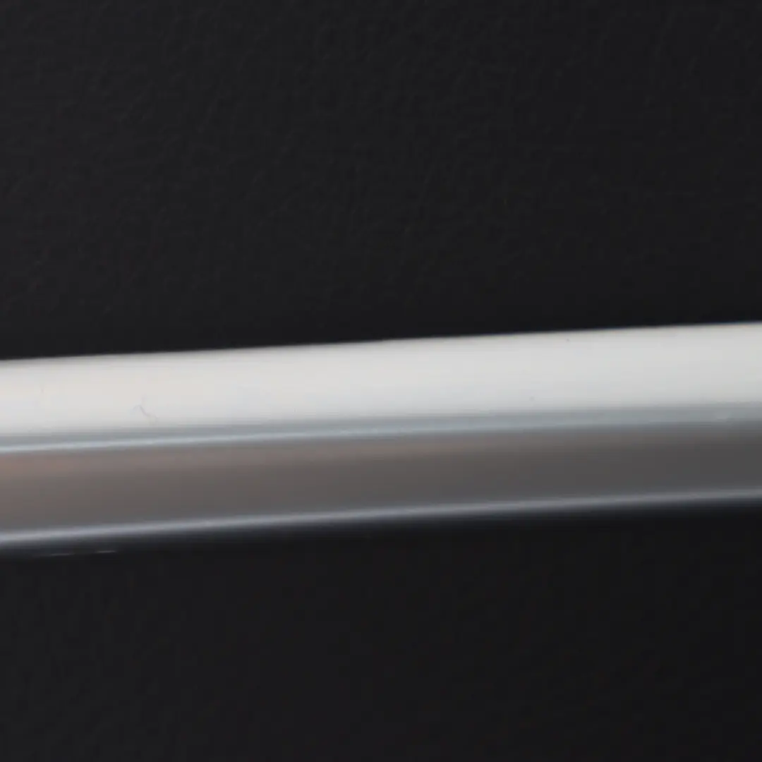 Scheda Porta Posteriore Sinistra Pannello Porta Pelle Nero Oyster per BMW F30 F31 con numero di parte 7280943 BMW F30 F31 Scheda Porta Posteriore Sinistra Pannello Porta Pelle Nero Oyster - SKU 7280943-1 - Numero di parte 7280943