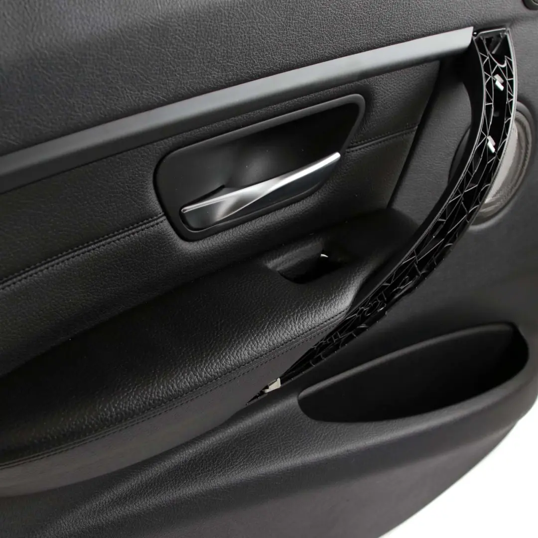 Panel Forro Puerta Trasera Izquierda Cuero Dakota Negro para BMW F30 F31 con número de pieza 7281017 BMW F30 F31 Panel Forro Puerta Trasera Izquierda Cuero Dakota Negro - SKU 7281017 - Número de pieza 7281017