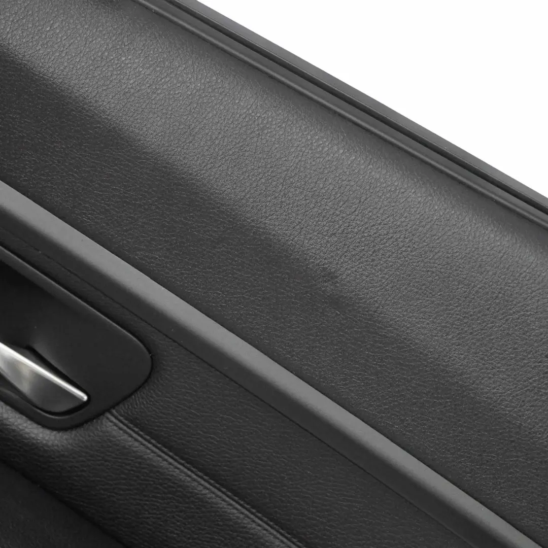 Scheda Porta Posteriore Destra Fodera Pannello Trim Rollo Pelle Nera per BMW F30 con numero di parte 7281102 BMW F30 Scheda Porta Posteriore Destra Fodera Pannello Trim Rollo Pelle Nera - SKU 7281102 - Numero di parte 7281102