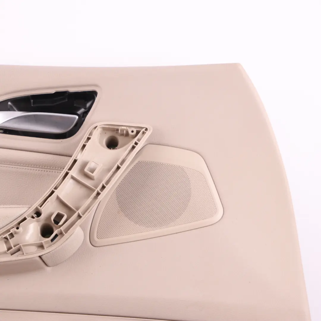 Pannello porta anteriore sinistro Rivestimento in pelle Dakota Oyster per BMW F20 con numero di parte 7282815 BMW F20 Pannello porta anteriore sinistro Rivestimento in pelle Dakota Oyster - SKU 7282815 - Numero di parte 7282815