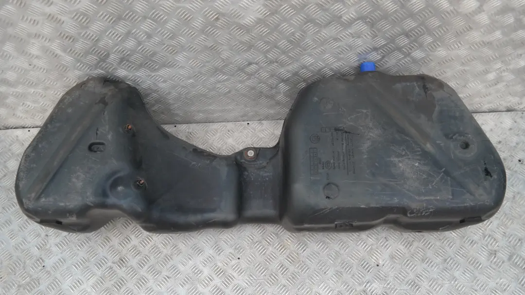 BMW 1 Serie E81 E87 LCI Reservoir de carburant plast. N47 116d 118d 120d 123d - SKU 7283801-1 - Numéro de pièce 7283801