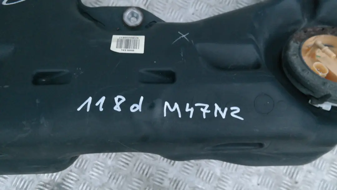 M47N2 Diesel Serbatoio completo 7283801 per BMW E81 E87 con numero di parte 16117283801 BMW E81 E87 M47N2 Diesel Serbatoio completo 7283801 - SKU 7283801-2 - Numero di parte 16117283801