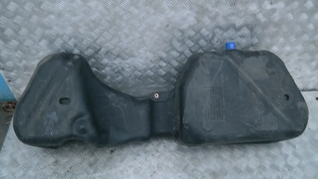 BMW E87 Réservoir d'essence en plastique avec pompe DIESEL M47N2 118d 120d - SKU 7283801-2 - Numéro de pièce 16117283801