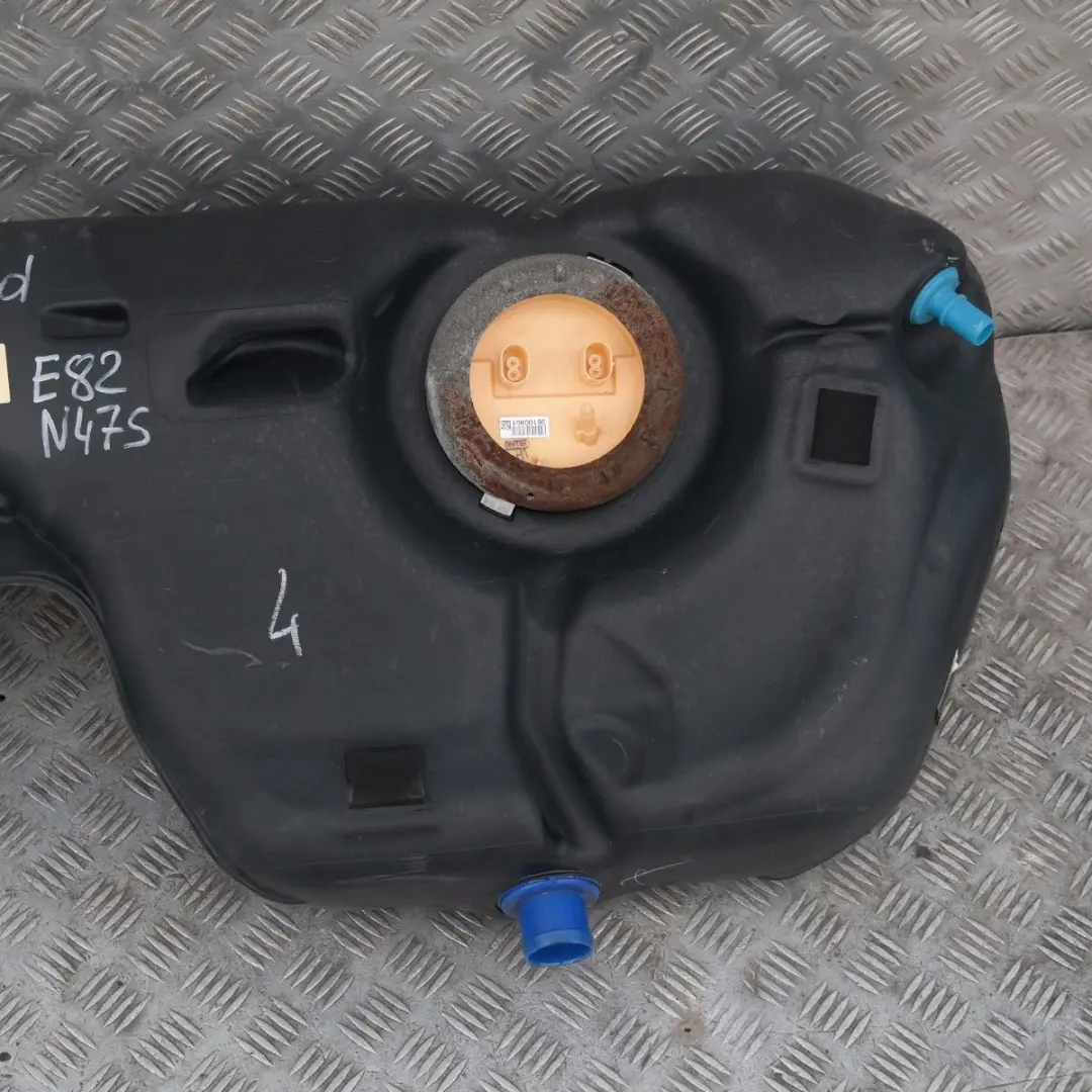 Tanque Combustible Completo con Bomba Diesel 118d 120d 123d N47 N47S para BMW E82 E88 con número de pieza 7283804 BMW E82 E88 Tanque Combustible Completo con Bomba Diesel 118d 120d 123d N47 N47S - SKU 7283804-1 - Número de pieza 7283804