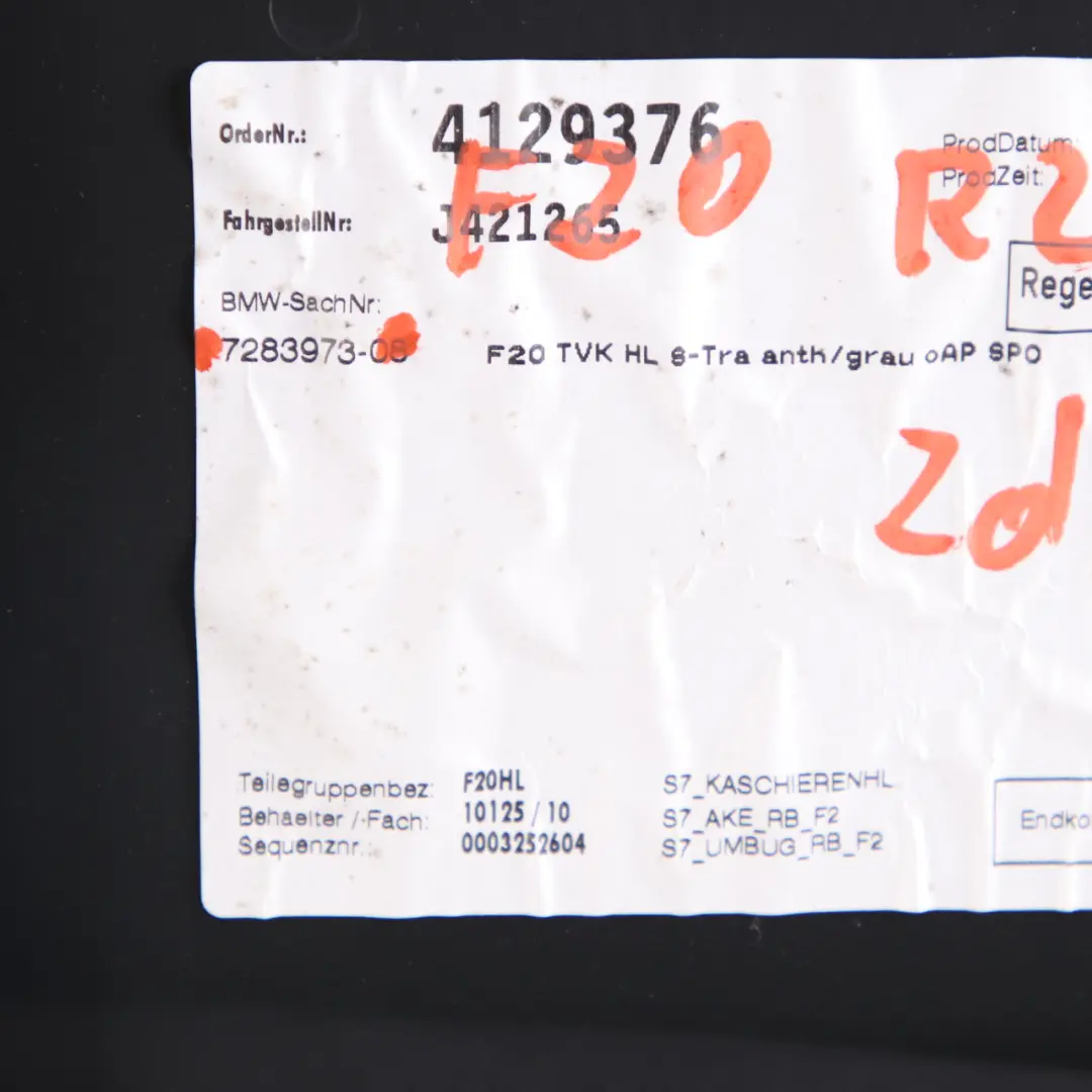 Boczek Drzwi Lewy Tył Antracyt Grey do BMW F20 o numerze 7283973 BMW F20 Boczek Drzwi Lewy Tył Antracyt Grey - SKU 7283973 - Numer Części 7283973