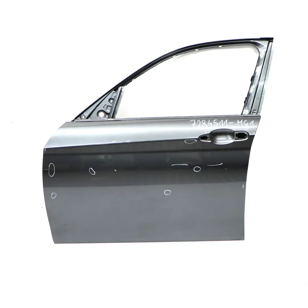 Drzwi Lewe Przednie Mineralgrau Szary Metalik - B39 do BMW F20 o numerze 7284511 BMW F20 Drzwi Lewe Przednie Mineralgrau Szary Metalik - B39 - SKU 7284511-MG1 - Numer Części 7284511