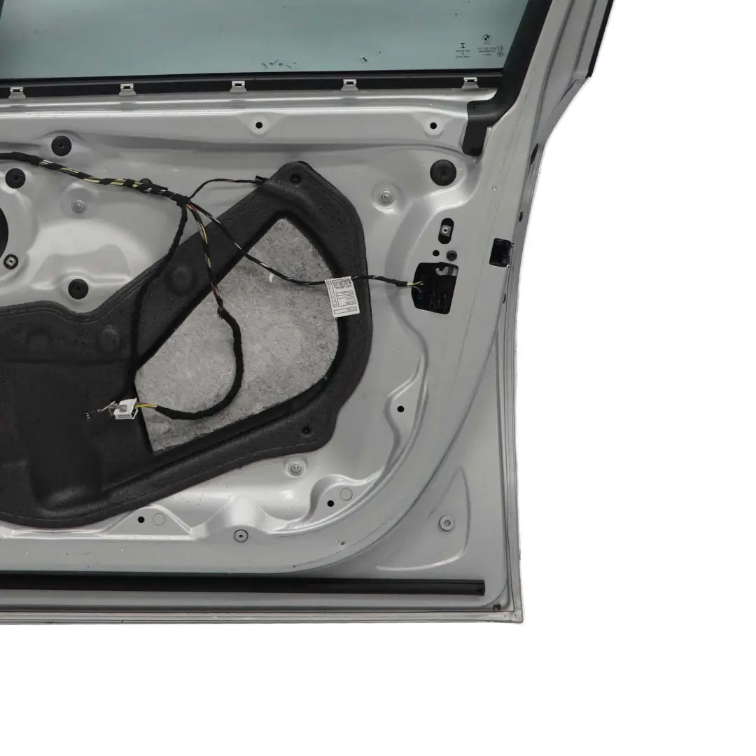 Porta Anteriore Destra O/S Glacier Silver Silber Metallic - A83 per BMW F20 con numero di parte 7284512 BMW F20 Porta Anteriore Destra O/S Glacier Silver Silber Metallic - A83 - SKU 7284512-GSB1 - Numero di parte 7284512