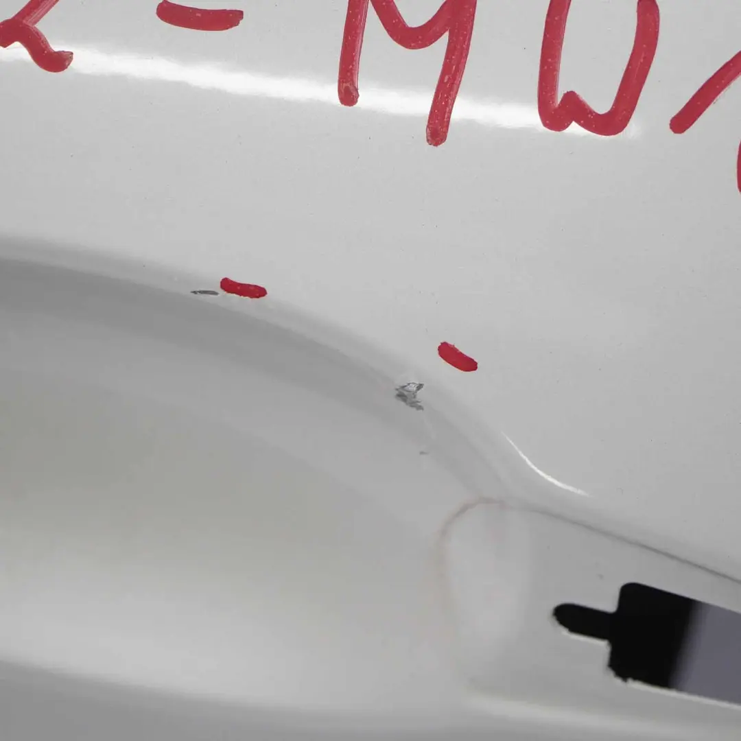 droite Mineralweiss Blanc Minéral Métallisé - A96 pour BMW F20 Porte avant à propos du numéro de pièce 7284512 BMW F20 Porte avant droite Mineralweiss Blanc Minéral Métallisé - A96 - SKU 7284512-MW1 - Numéro de pièce 7284512