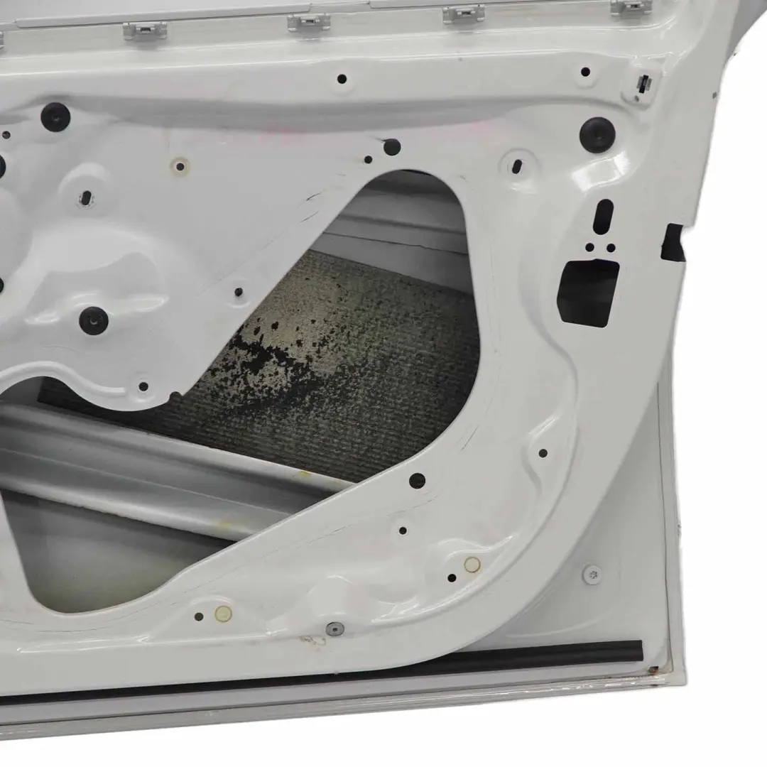 Porta anteriore destra Mineralweiss Mineral White Metallic - A96 per BMW F20 con numero di parte 7284512 BMW F20 Porta anteriore destra Mineralweiss Mineral White Metallic - A96 - SKU 7284512-MW2 - Numero di parte 7284512