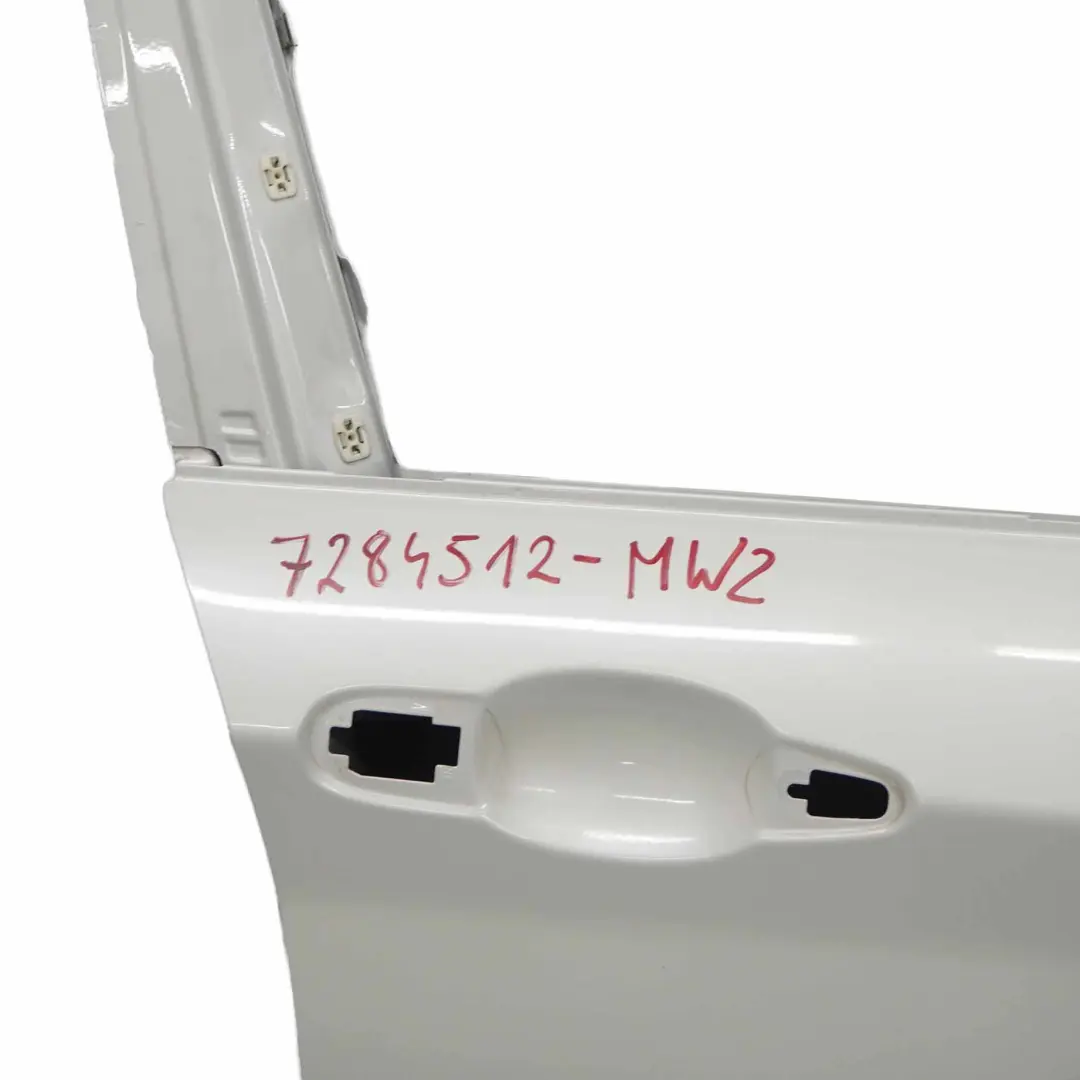 Porta anteriore destra Mineralweiss Mineral White Metallic - A96 per BMW F20 con numero di parte 7284512 BMW F20 Porta anteriore destra Mineralweiss Mineral White Metallic - A96 - SKU 7284512-MW2 - Numero di parte 7284512