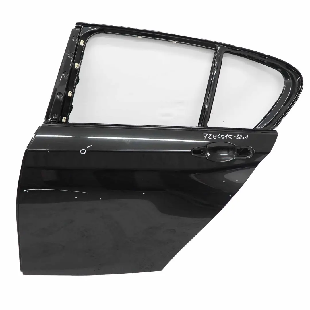 Puerta Trasera Izquierda Zafiro Negro Metalizado - 475 para BMW F20 con número de pieza 7284515 BMW F20 Puerta Trasera Izquierda Zafiro Negro Metalizado - 475 - SKU 7284515-BS1 - Número de pieza 7284515