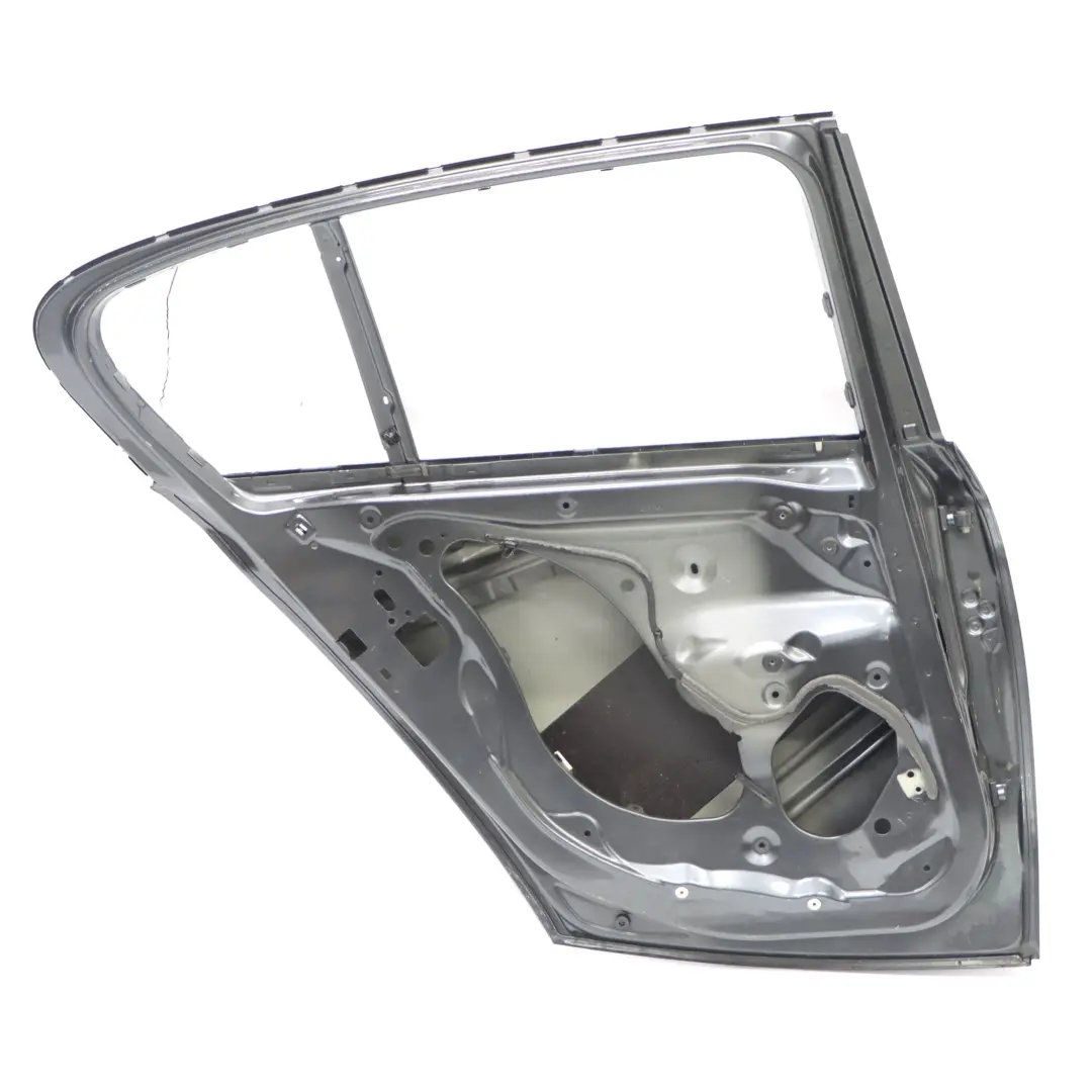 Drzwi Lewe Tylne Tył Mineralgrau Szary Metalik - B39 do BMW F20 o numerze 7284515 BMW F20 Drzwi Lewe Tylne Tył Mineralgrau Szary Metalik - B39 - SKU 7284515-MG1 - Numer Części 7284515
